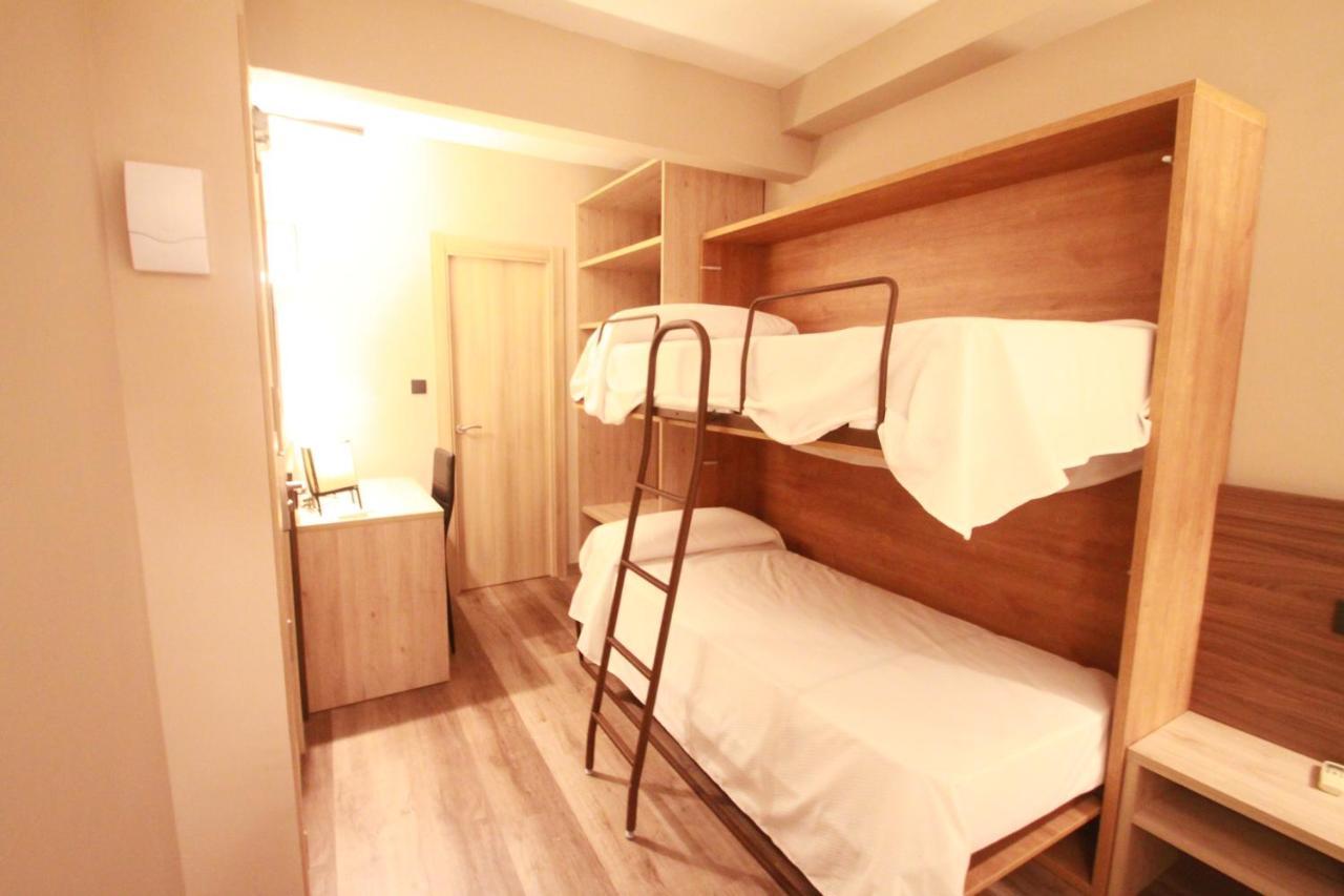 Hotel, H De L'Anton Batea Экстерьер фото